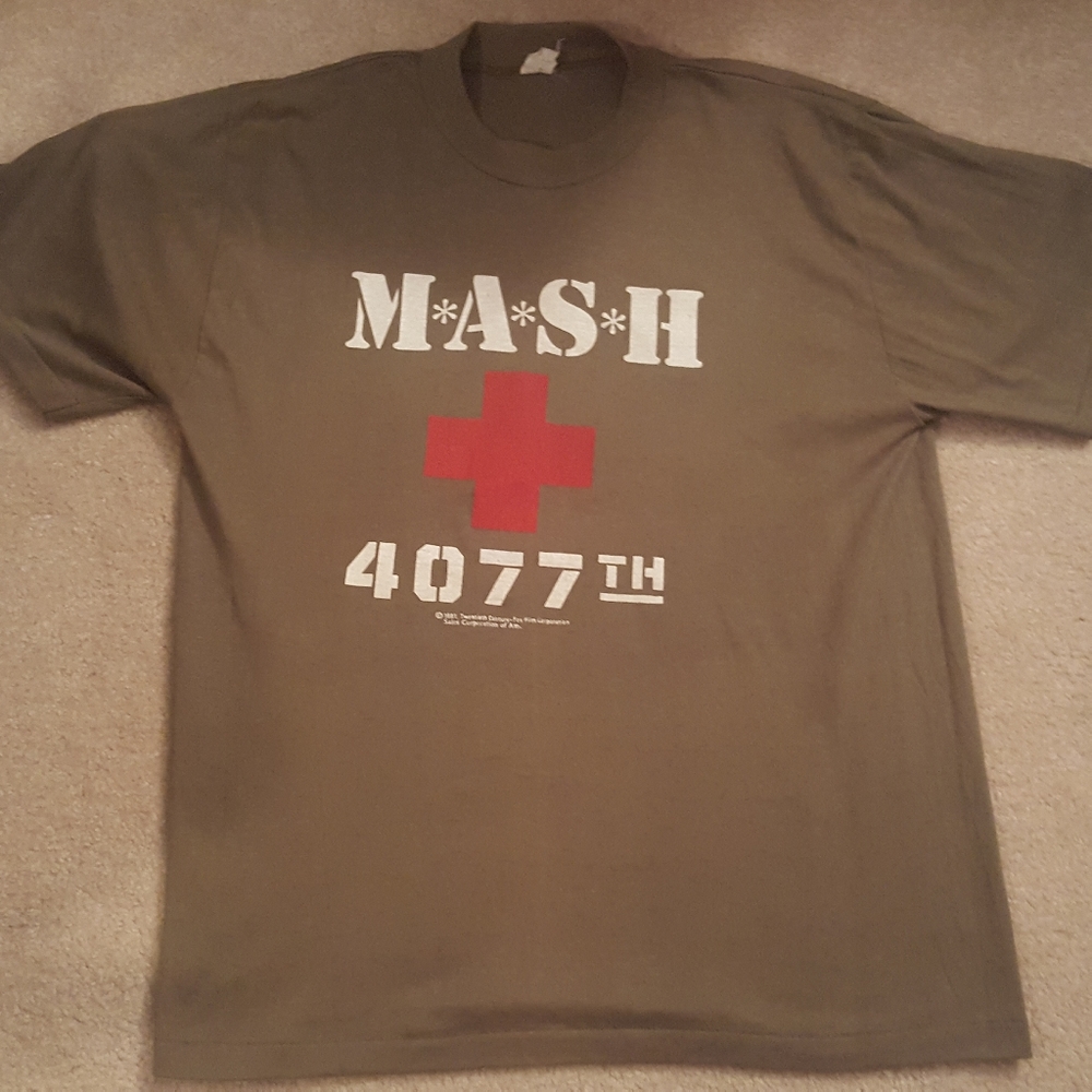 Vintage 1981 Mash 4077 T Shirt - Picture 1 of 6
